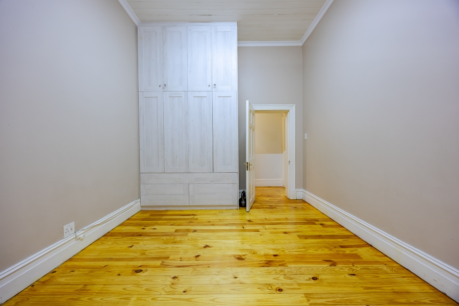 7 Bedroom Property for Sale in Wynberg Western Cape